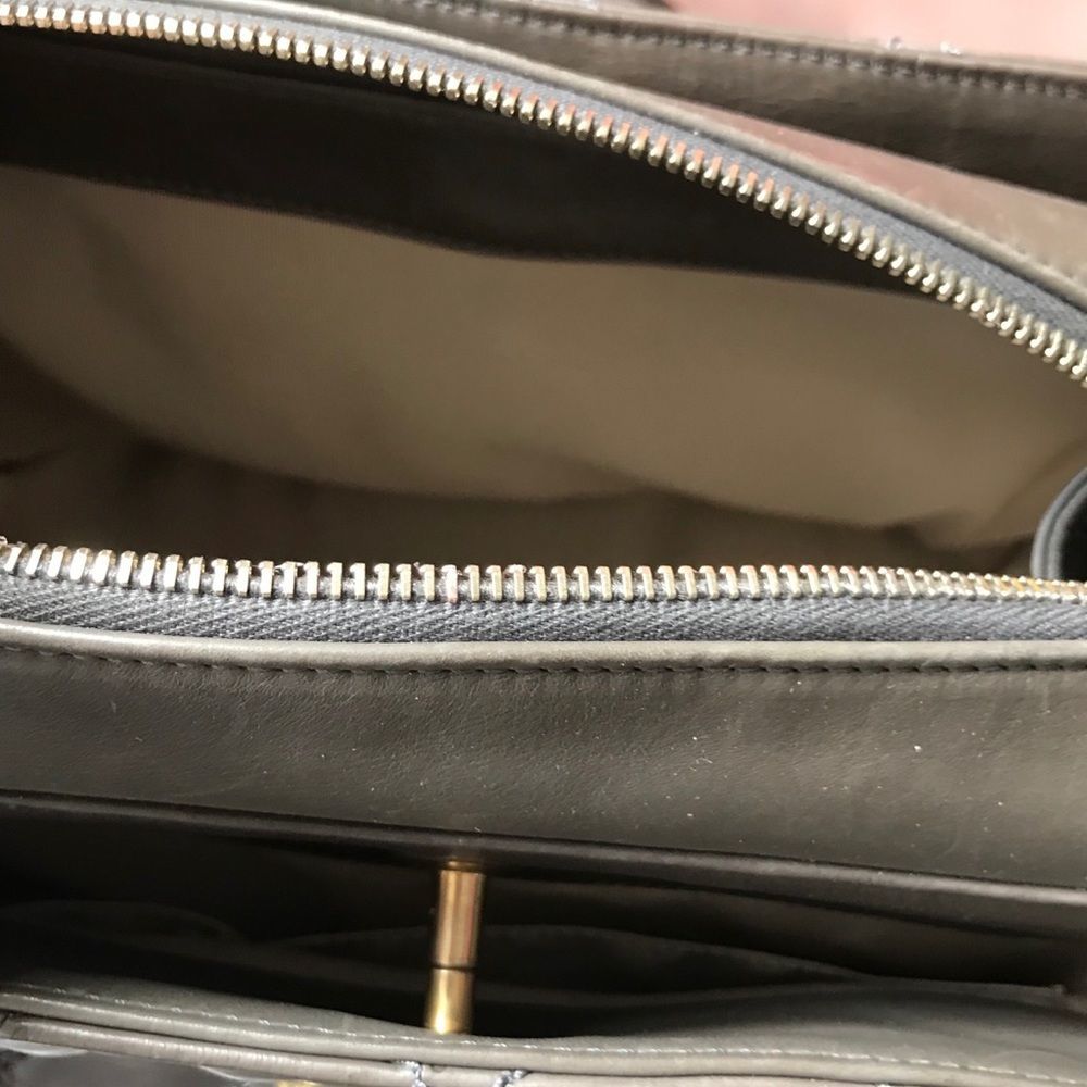 Additional photos of CHANEL Zip Shopping Bag NWT - Picture 7 of 8